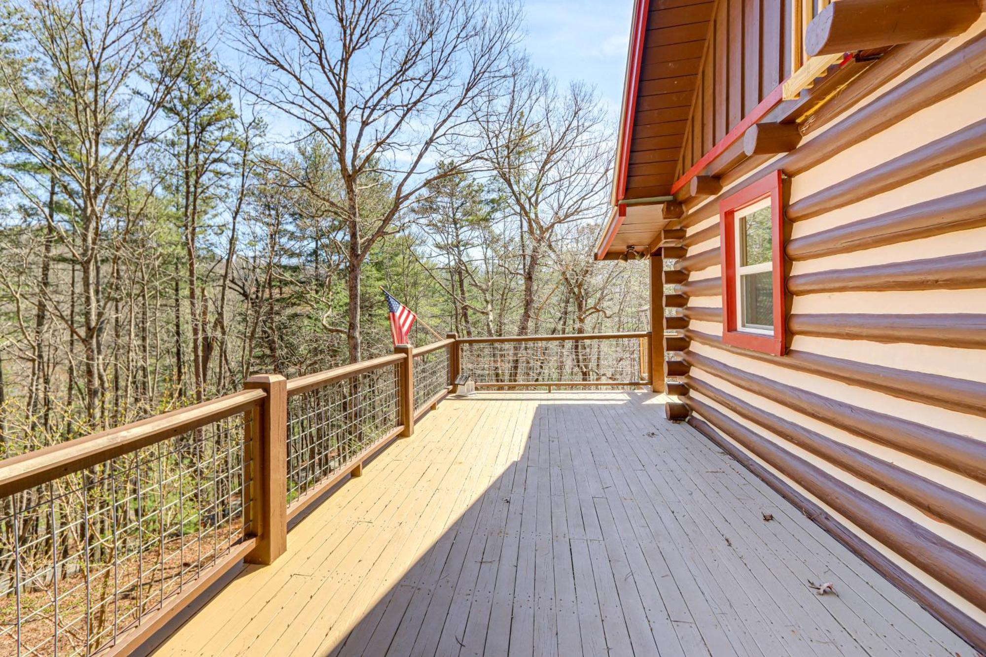 Dog-Friendly Hiawassee Cabin With Decks And Fire Pit! ภายนอก รูปภาพ